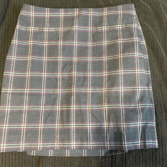 Banana Republic plaid mini skirt - Picture 4 of 4